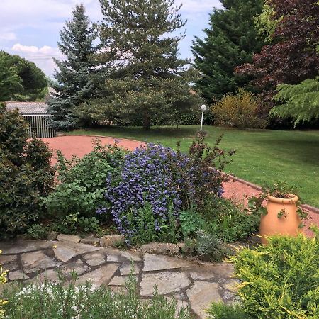 Bed and Breakfast Erable Pourpre Saint-Georges-Haute-Ville Екстер'єр фото
