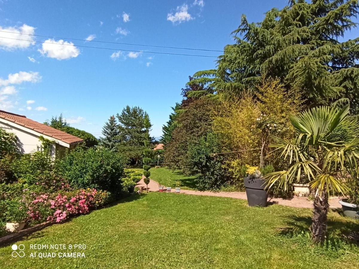 Bed and Breakfast Erable Pourpre Saint-Georges-Haute-Ville Екстер'єр фото